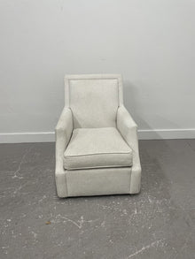  Mayo Swivel Chair