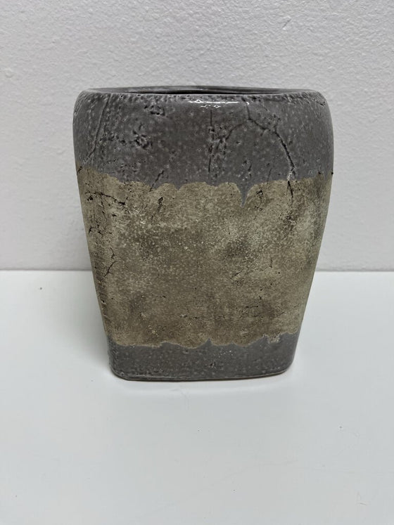 2 Tone Gray Pottery Planter