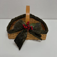  Berries Basket w/Bow