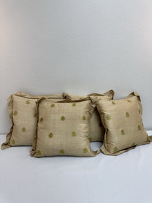  Vintage Pillows