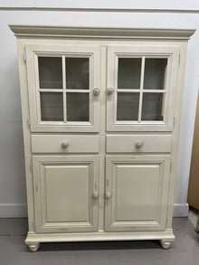  Bassett Cabinet