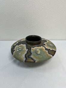  Handmade Flat Shell Pot Pottery