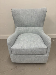  Swivel/Rocker Accent Chair