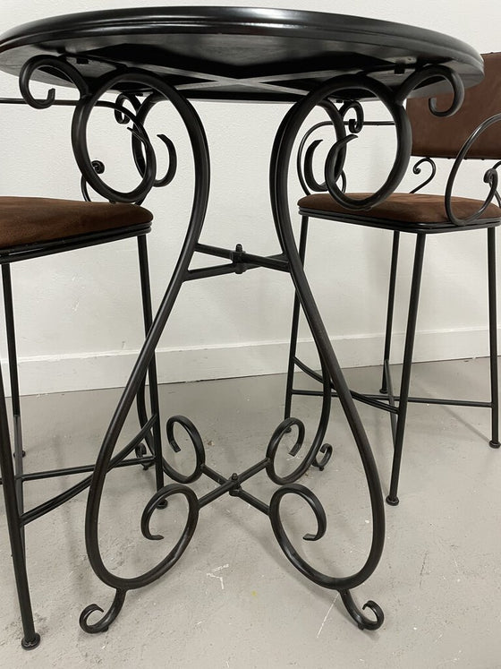 Pier 1 Bistro Table & 2 Chairs