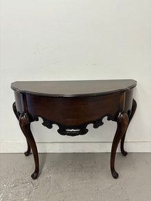  Madden McFarland Sofa Table