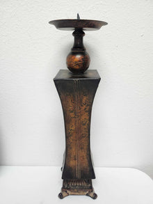  Pillar Candle Holder