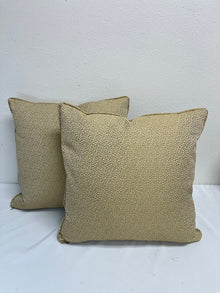  Custom Norwalk Pillow Set
